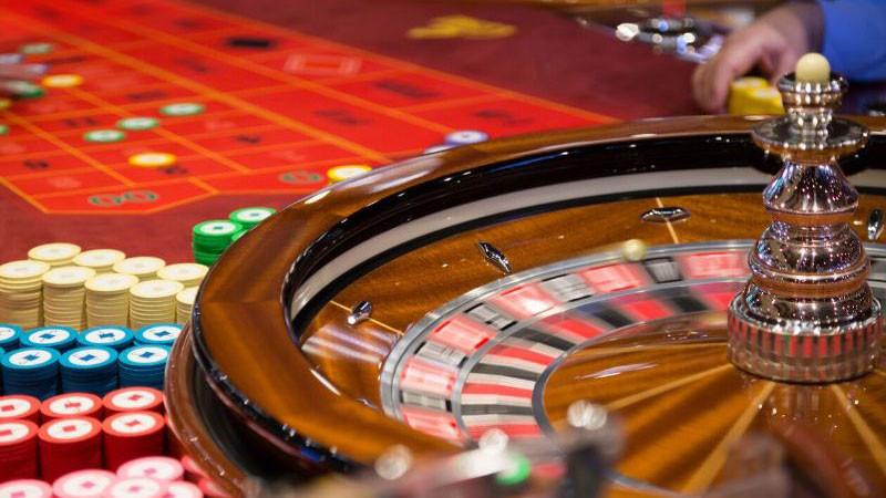 Live Casino Strategies: How to Beat the Odds