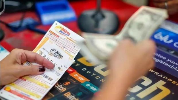 Unlocking the Pros and Cons of Online Lottery Platforms